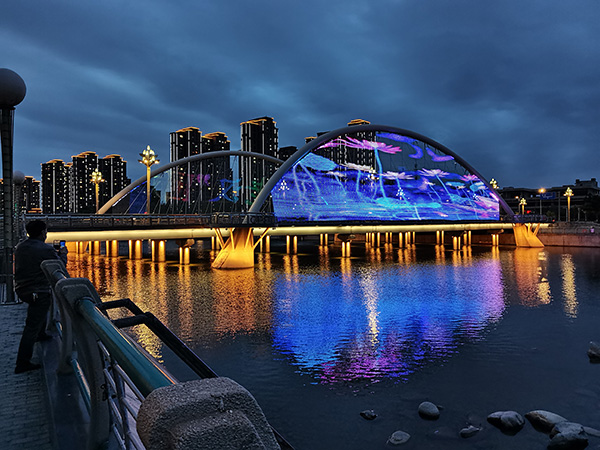 1742970194152440.jpg 沙依巴克河道亮化.jpg