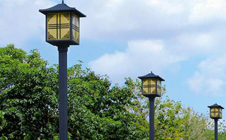 太阳能沙依巴克庭院灯怎么选亮度与续航更耐用